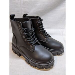 FOREVER Size 5.5 Boots Combat Military Faux Leather Lace Up‎ Black